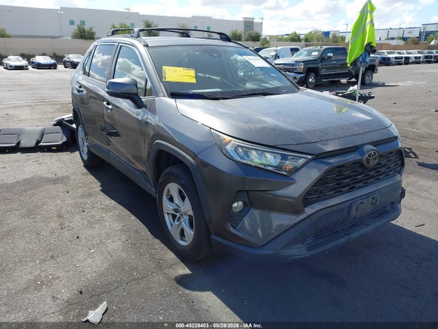 JTMW1RFV8KD028607 Toyota Rav4 Xle