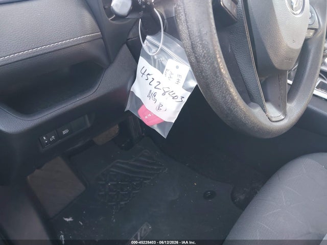 JTMW1RFV8KD028607 Toyota Rav4 Xle