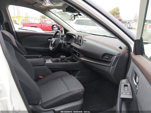 Продажа на аукционе авто 2023 Nissan Rogue Sv Fwd, vin: 5N1BT3BA3PC795119, номер лота: 45228418