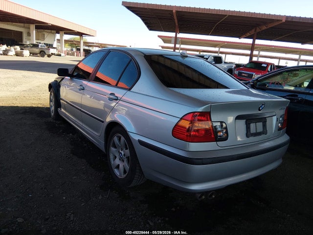 2004 Bmw 325i მანქანა იყიდება აუქციონზე, vin: WBAAZ33424KP89480, აუქციონის ნომერი: 45228444