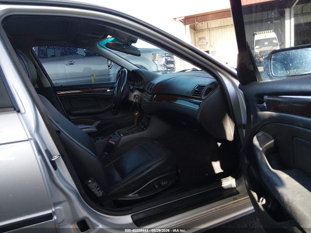 2004 Bmw 325i მანქანა იყიდება აუქციონზე, vin: WBAAZ33424KP89480, აუქციონის ნომერი: 45228444