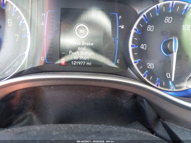 45228471 :رقم المزاد ، 2C4RC1DG5LR176161 vin ، 2020 Chrysler Voyager Lxi مزاد بيع