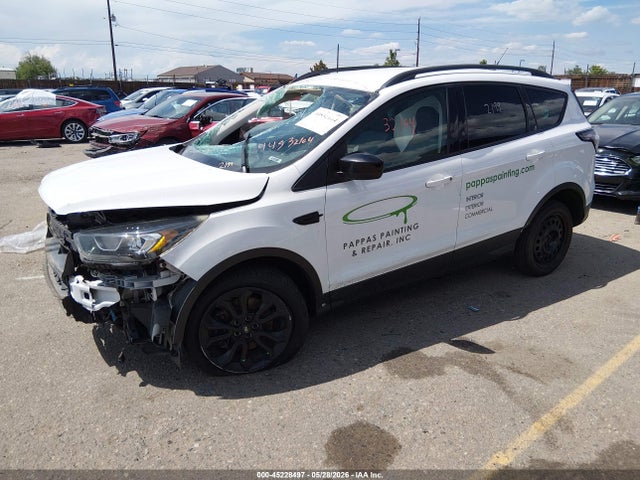 Ford ESCAPE SE 2018 1FMCU9GD3JUA83363 Image 2