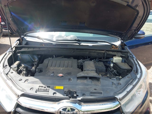 Продажа на аукционе авто 2016 Toyota Highlander Xle V6, vin: 5TDKKRFH4GS181874, номер лота: 45228503