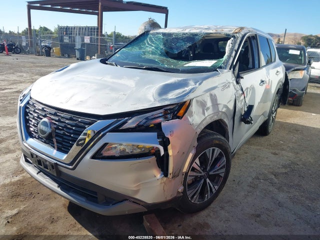 5N1BT3BA8PC852043 Nissan Rogue Sv Fwd