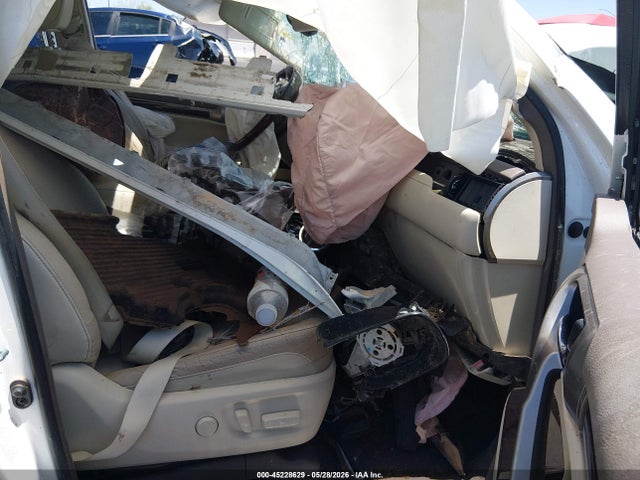Lexus GX 460 2015 JTJBM7FX8F5103864 Image 5