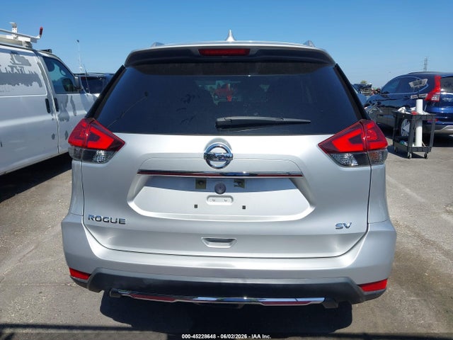 Aukcja sprzedaży 2018 Nissan Rogue Sv, vin: KNMAT2MTXJP586727, numer aukcji: 45228648
