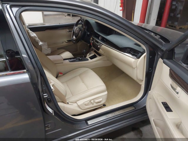 2013 Lexus Es 350 მანქანა იყიდება აუქციონზე, vin: JTHBK1GGXD2032216, აუქციონის ნომერი: 45228671