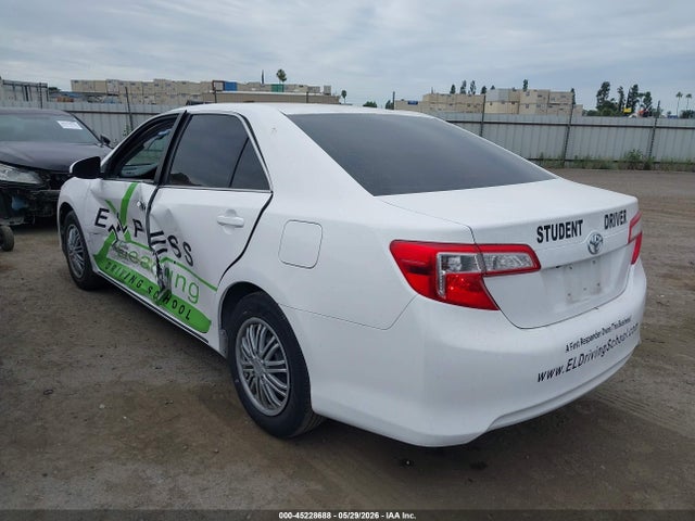 4T1BF1FK0EU419385 Toyota CAMRY LE