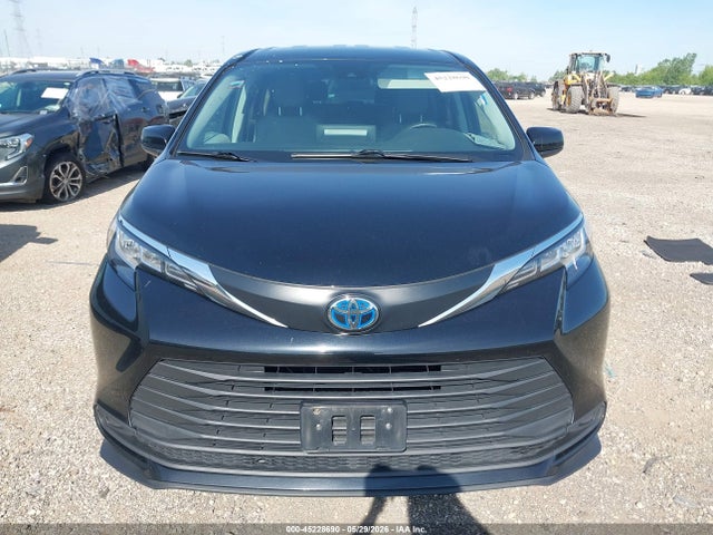 45228690 :رقم المزاد ، 5TDKSKFC2MS026389 vin ، 2021 Toyota Sienna Le مزاد بيع