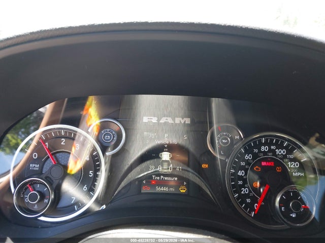 2021 Ram 1500 Big Horn  4x4 6'4 Box მანქანა იყიდება აუქციონზე, vin: 1C6SRFBT7MN697921, აუქციონის ნომერი: 45228702