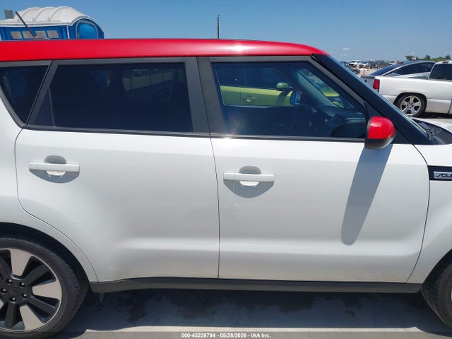 KIA SOUL + 2018 KNDJP3A58J7571479 Image 13