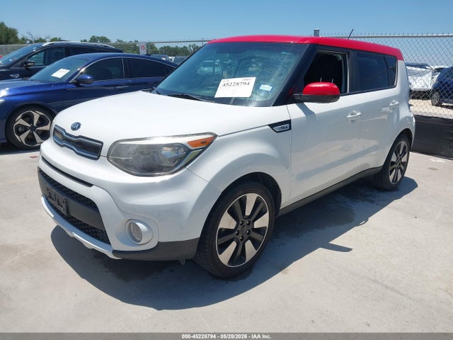 KIA SOUL + 2018 KNDJP3A58J7571479 Image 2