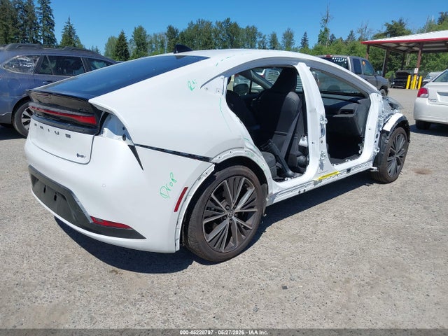 JTDADABU6T3033070 Toyota Prius Xle Awd-e