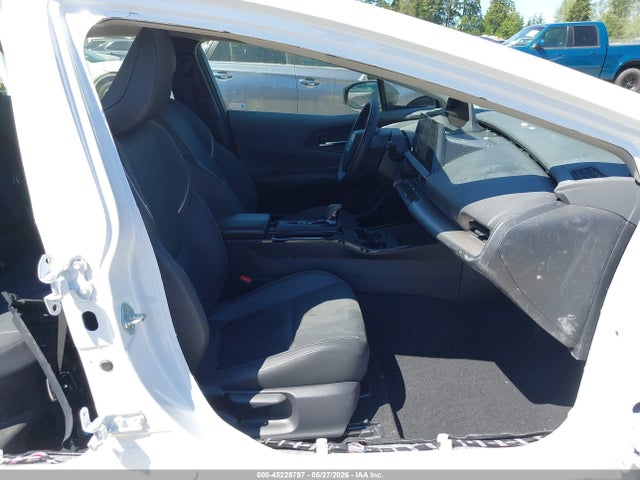JTDADABU6T3033070 Toyota Prius Xle Awd-e