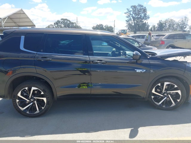 Aukcja sprzedaży 2023 Mitsubishi Outlander Phev 40th Anniversary S-awc, vin: JA4T5VA98PZ035667, numer aukcji: 45228804