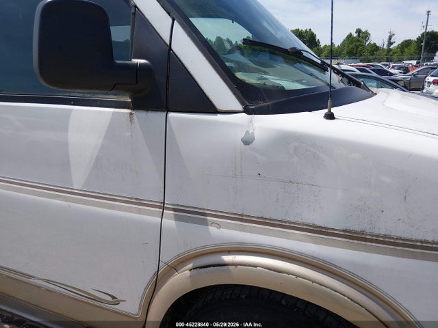 45228840 :رقم المزاد ، 1GDFH15T941217439 vin ، 2004 Gmc Savana Upfitter مزاد بيع