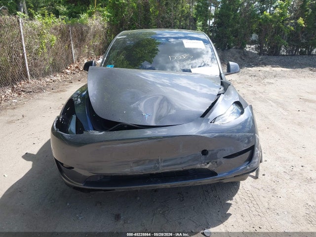 Продажа на аукционе авто 2023 Tesla Model Y Awd/long Range Dual Motor All-wheel Drive, vin: 7SAYGDEE6PF894207, номер лота: 45228864