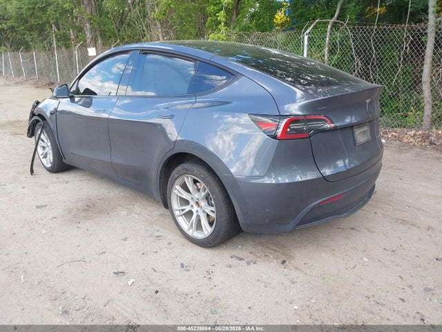 Продажа на аукционе авто 2023 Tesla Model Y Awd/long Range Dual Motor All-wheel Drive, vin: 7SAYGDEE6PF894207, номер лота: 45228864