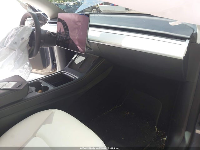 Продажа на аукционе авто 2023 Tesla Model Y Awd/long Range Dual Motor All-wheel Drive, vin: 7SAYGDEE6PF894207, номер лота: 45228864