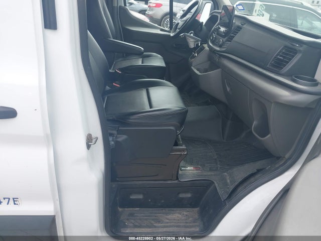 45228902 :رقم المزاد ، 1FTBR1C88MKA19377 vin ، 2021 Ford Transit-250 مزاد بيع