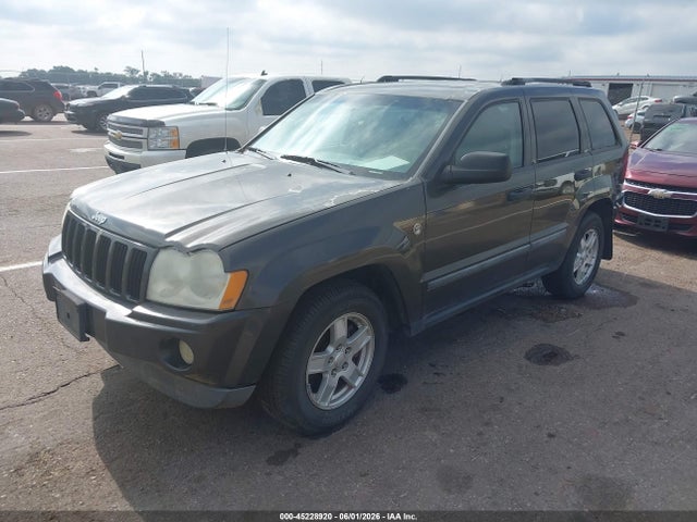 2006 Jeep Grand Cherokee Laredo მანქანა იყიდება აუქციონზე, vin: 1J4HR48NX6C236513, აუქციონის ნომერი: 45228920