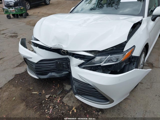 Toyota CAMRY LE 2022 4T1C11AK7NU645630 Image 6