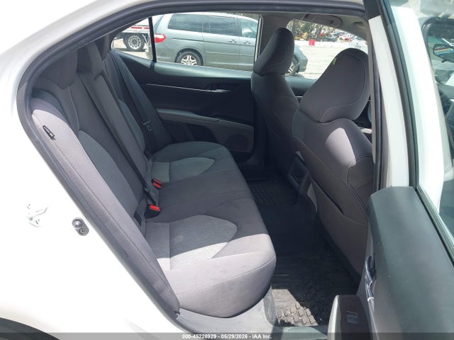 Toyota CAMRY LE 2022 4T1C11AK7NU645630 Image 8
