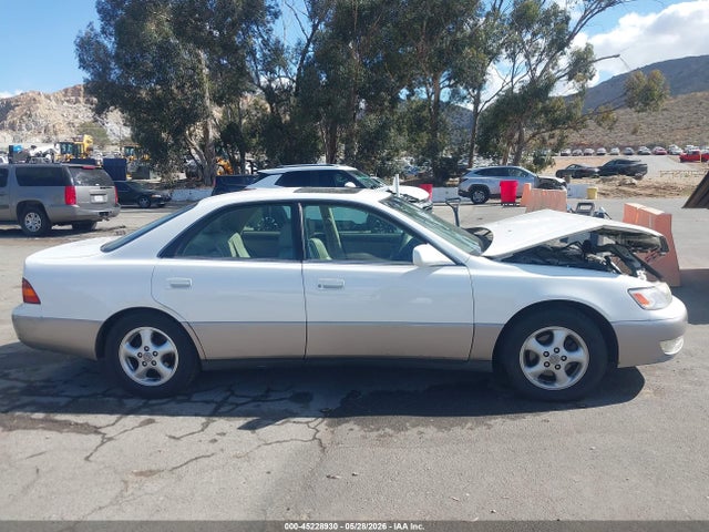 1999 Lexus Es 300 მანქანა იყიდება აუქციონზე, vin: JT8BF28G8X0198369, აუქციონის ნომერი: 45228930