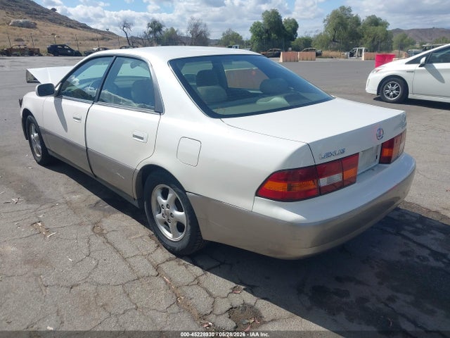 1999 Lexus Es 300 მანქანა იყიდება აუქციონზე, vin: JT8BF28G8X0198369, აუქციონის ნომერი: 45228930