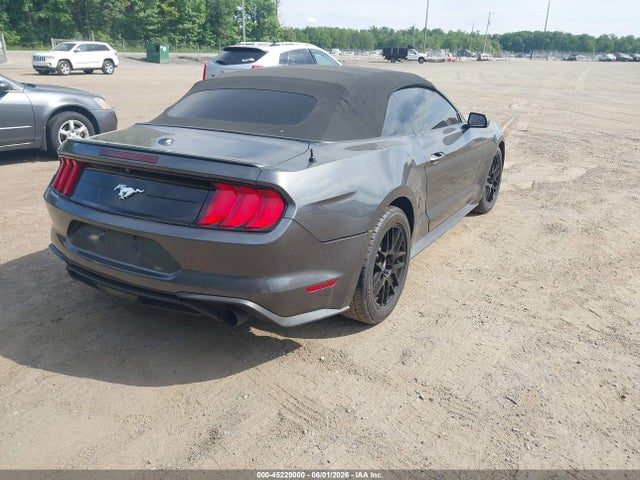 Продаж на аукціоні авто 2018 Ford Mustang Ecoboost Premium, vin: 1FATP8UH8J5139102, номер лоту: 45229000