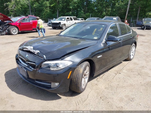 45229006 :رقم المزاد ، WBAXH5C59DDW13662 vin ، 2013 Bmw 528i Xdrive مزاد بيع