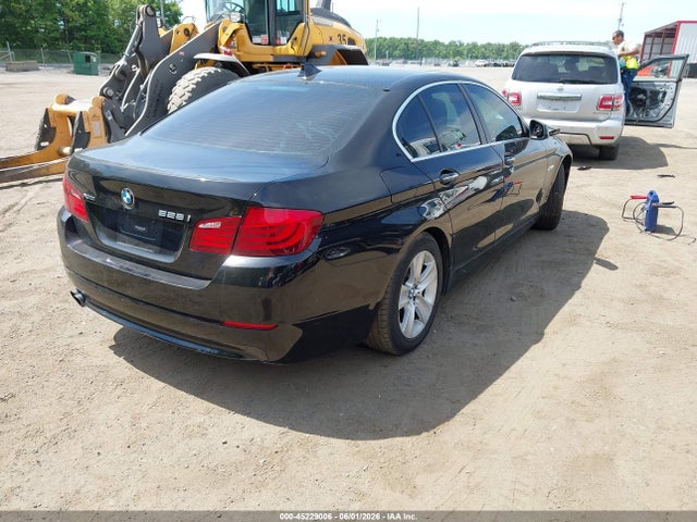 45229006 :رقم المزاد ، WBAXH5C59DDW13662 vin ، 2013 Bmw 528i Xdrive مزاد بيع