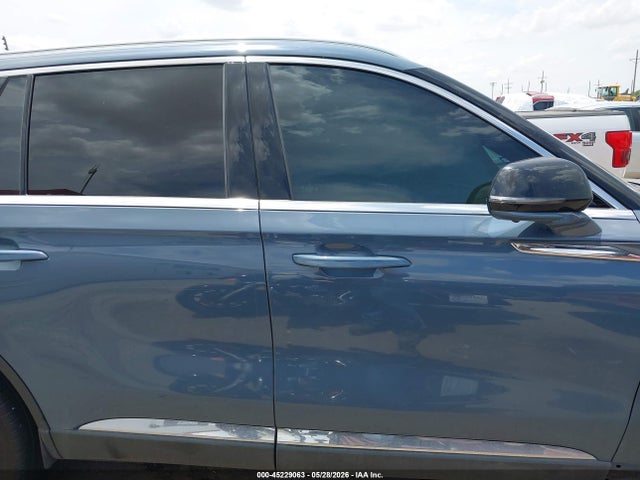 Продажа на аукционе авто 2025 Lincoln Aviator Reserve, vin: 5LM5J7WC0SGL14571, номер лота: 45229063