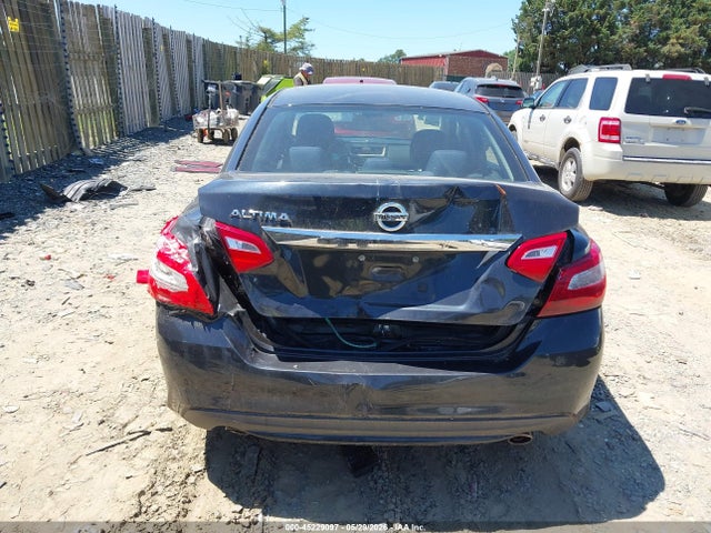 2017 Nissan Altima 2.5 S მანქანა იყიდება აუქციონზე, vin: 1N4AL3AP5HN351693, აუქციონის ნომერი: 45229097