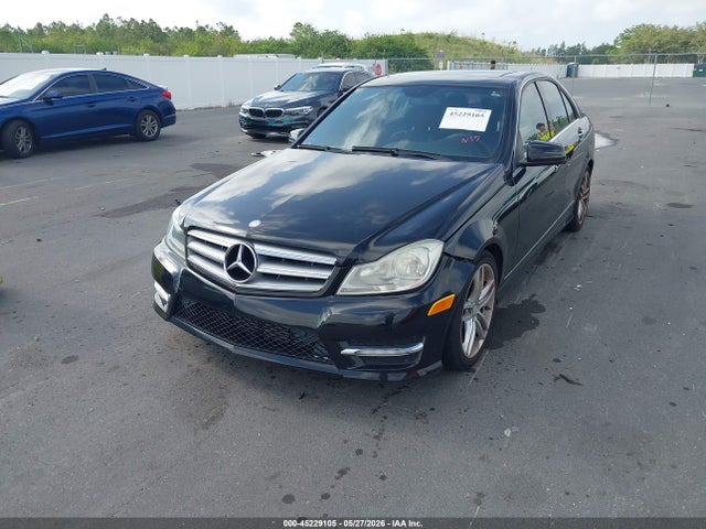45229105 :رقم المزاد ، WDDGF4HBXDR247382 vin ، 2013 Mercedes-benz C 250 Sport مزاد بيع