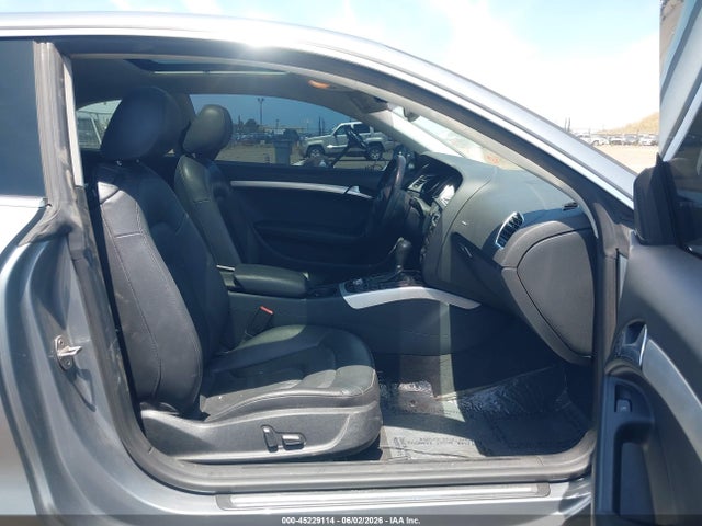 2011 Audi A5 2.0t Premium მანქანა იყიდება აუქციონზე, vin: WAULFAFR2BA014807, აუქციონის ნომერი: 45229114