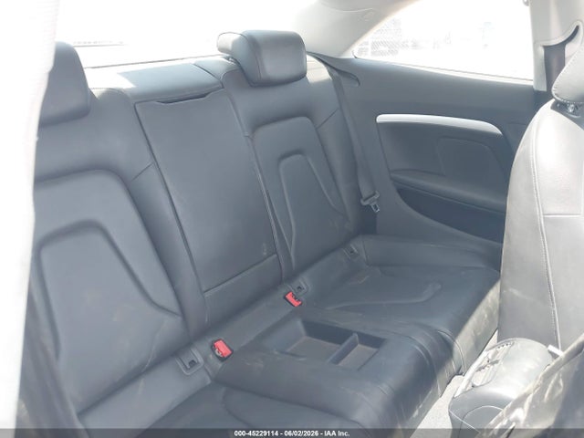 2011 Audi A5 2.0t Premium მანქანა იყიდება აუქციონზე, vin: WAULFAFR2BA014807, აუქციონის ნომერი: 45229114