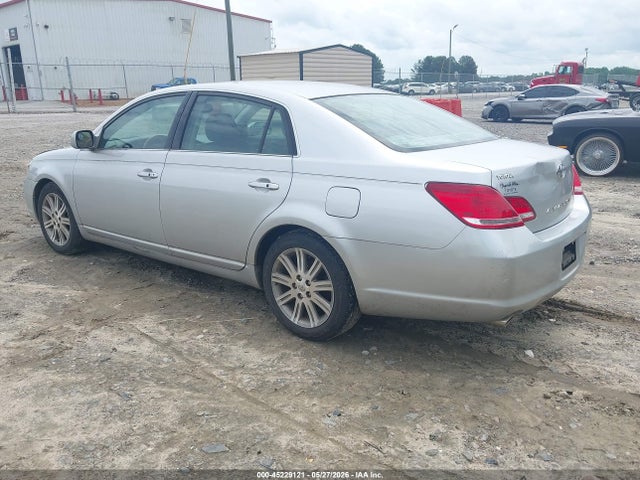 45229121 :رقم المزاد ، 4T1BK36B05U058604 vin ، 2005 Toyota Avalon Limited مزاد بيع
