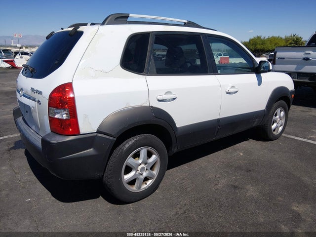45229128 :رقم المزاد ، KM8JN12D85U074208 vin ، 2005 Hyundai Tucson Gls/lx مزاد بيع