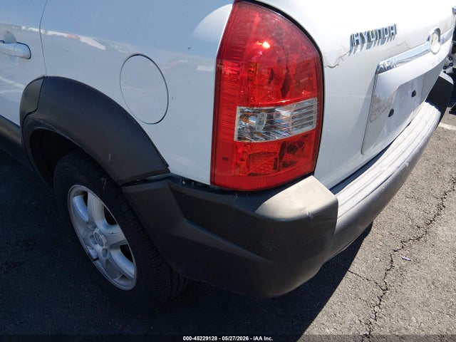 45229128 :رقم المزاد ، KM8JN12D85U074208 vin ، 2005 Hyundai Tucson Gls/lx مزاد بيع