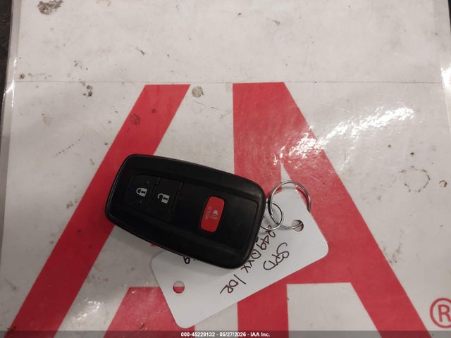 Toyota C-HR XLE 2019 NMTKHMBX6KR098050 Image 11