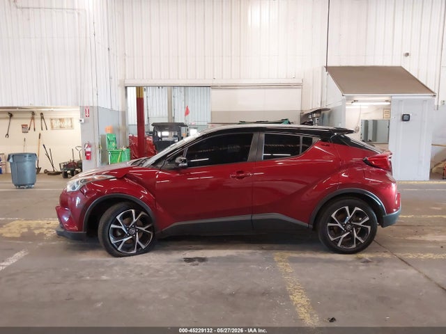 Toyota C-HR XLE 2019 NMTKHMBX6KR098050 Image 14