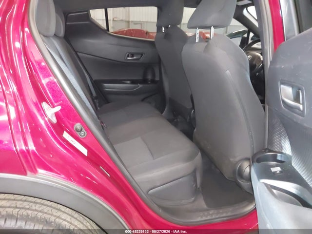 Toyota C-HR XLE 2019 NMTKHMBX6KR098050 Image 8