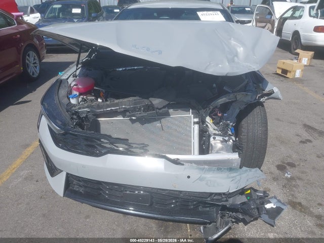 2026 Kia K5 Gt-line Fwd მანქანა იყიდება აუქციონზე, vin: KNAG64J70T5398153, აუქციონის ნომერი: 45229143