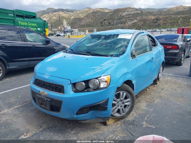 Chevrolet Sonic Lt Auto 2014 1G1JC5SH2E4157940 Image 2