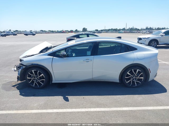 JTDACACU1R3028319 Toyota Prius Prime Xse Premium