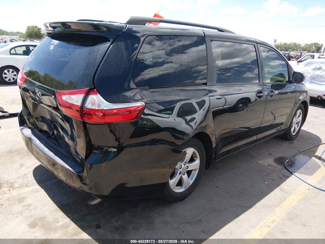 5TDKK3DCXFS572417 Toyota Sienna Le 8 Passenger
