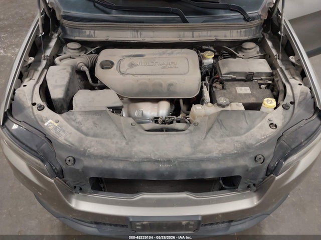 Jeep Cherokee Latitude 4x4 2019 1C4PJMCB6KD490777 Image 10