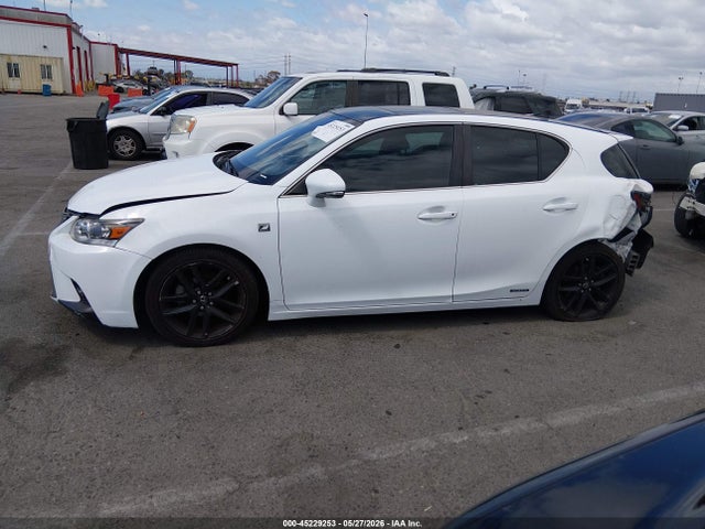 Lexus CT 200H 2017 JTHKD5BHXH2283907 Image 15